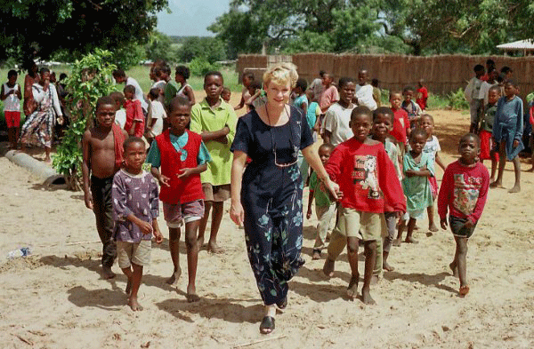 heidi_walking_with_kids