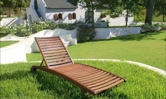 teak sun lounges