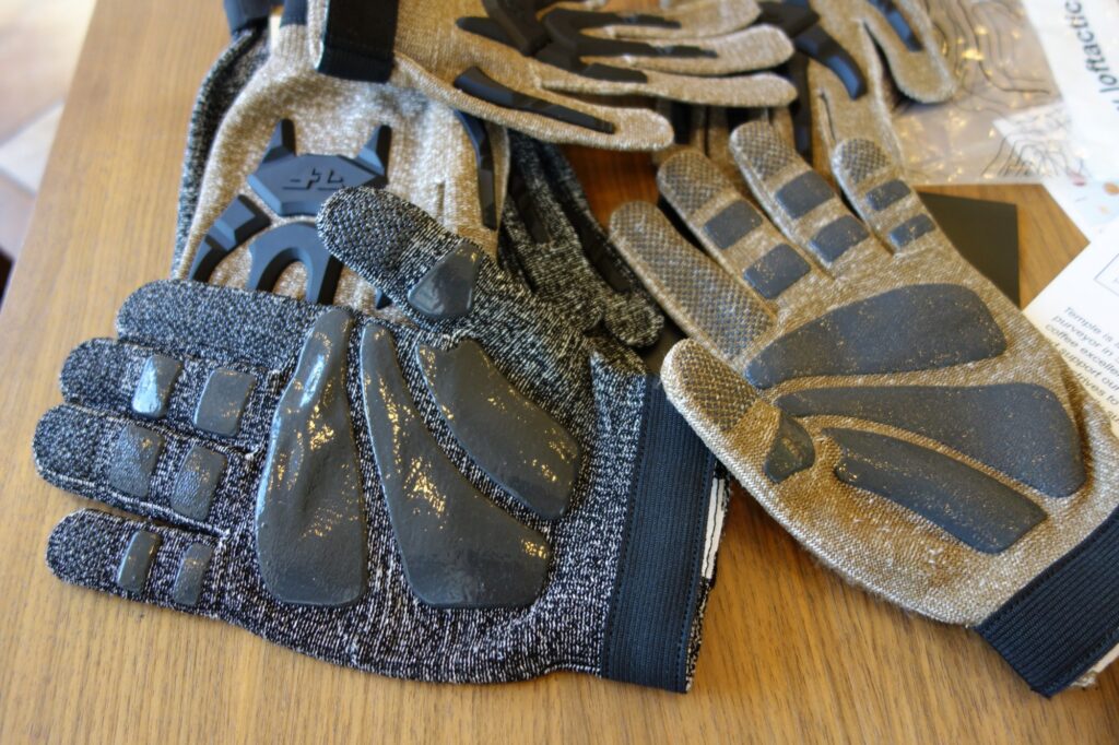 tactical gloves matrial cut resistance