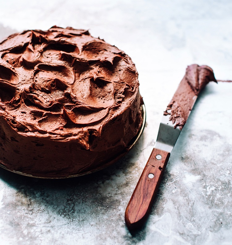 homemade cake and cake knife on table