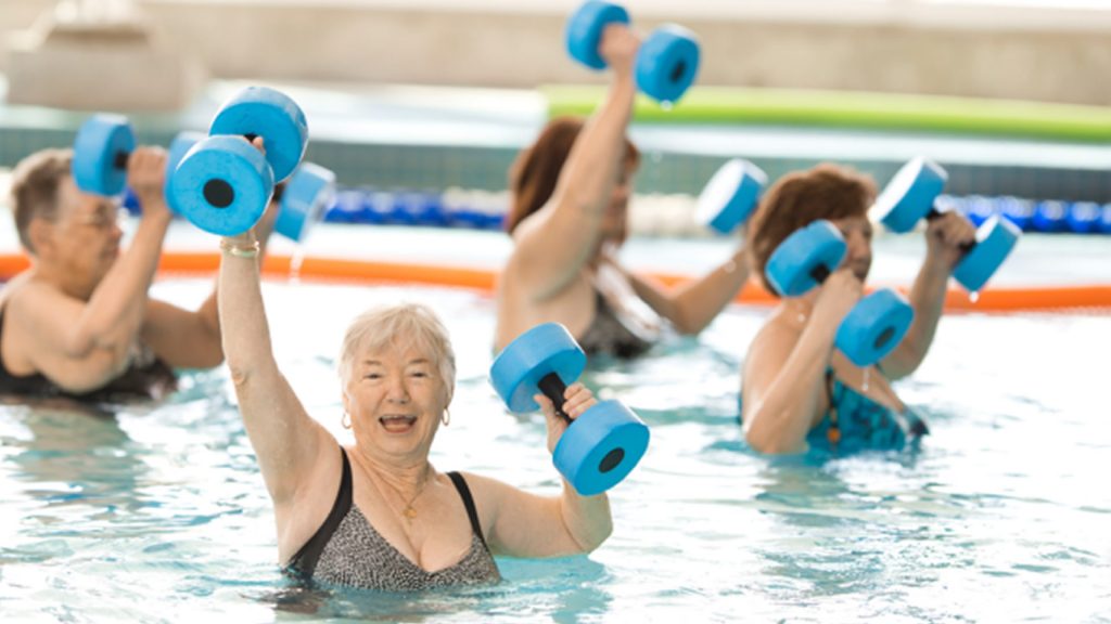 Hydrotherapy can benefit you in a variety of ways. The warmth of the water relaxes your muscles and relieves joint pain, allowing you to work out more effectively. The weight of your body is supported by the water, which helps to reduce discomfort and promote a joint range of motion. Water can be utilised to offer resistance to your joints as you move them. Muscle strength can be improved by pressing your arms and legs against the water.