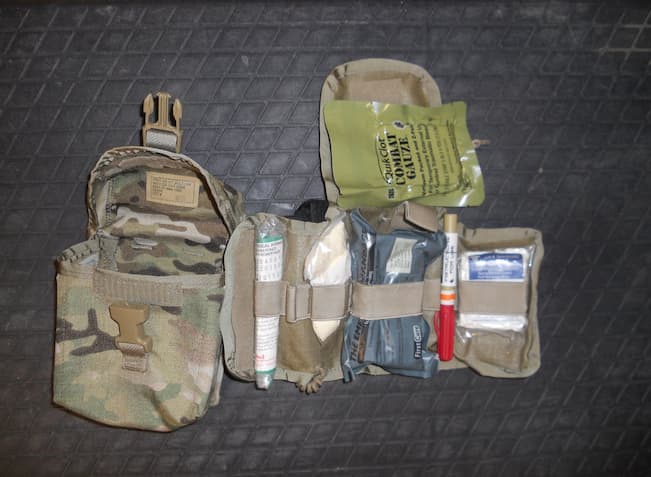 what to wear in a paramedic pouch