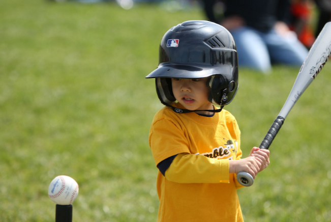 kid-with-tee-ball