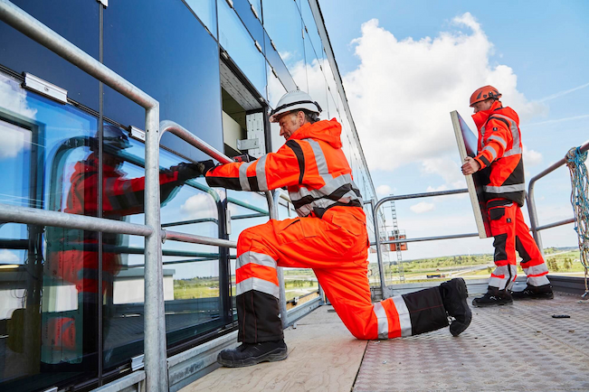 high vis clothing