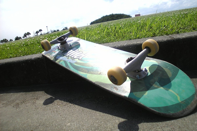 skateboard trucks