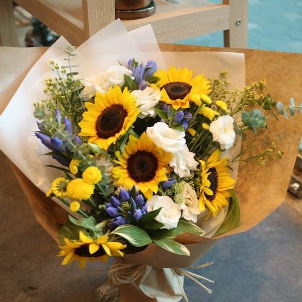 Sunflowers bouquet 