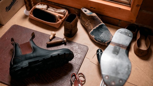process of making Blundstone boots