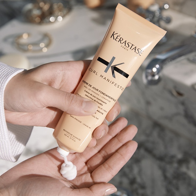 Curl Manifesto Crème de Jour Anti-Frizz Cream for Curly Hair 150ml